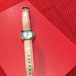 WOMANS GENEVA WATCH WITH PINK STRAP